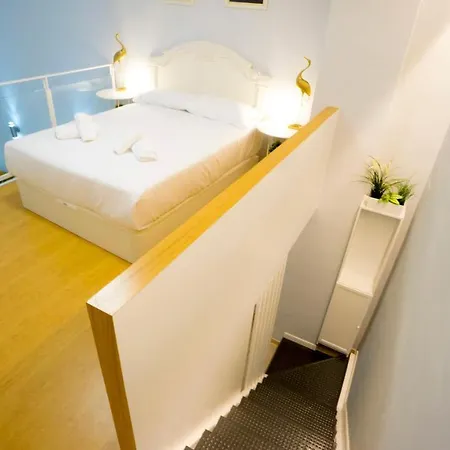 Rentalsevilla Escuelas Pias Apartment