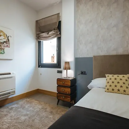 Apartment Guadalupe 15 By Magno Seville