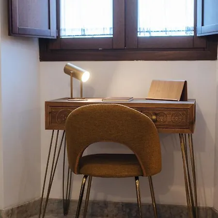 Apartment In Former Monastery With Patio In City Centre Free Parking * Sevilla