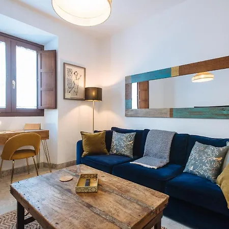 Apartment Apartment In Former Monastery With Patio In City Centre Free Parking