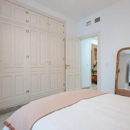 Apartment In Former Monastery With Patio In City Centre Free Parking Apartment Seville