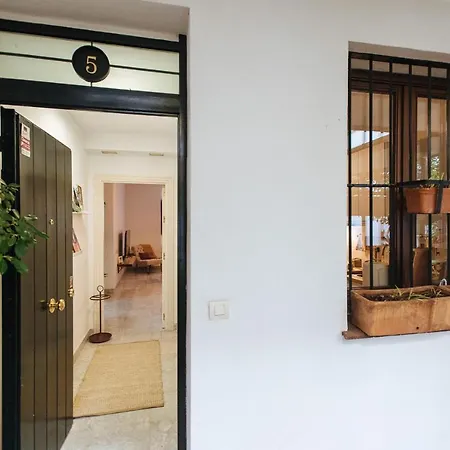 Apartment Apartment In Former Monastery With Patio In City Centre Free Parking Seville