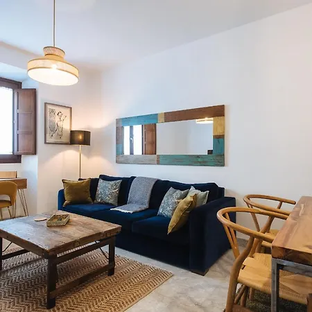 Apartment Apartment In Former Monastery With Patio In City Centre Free Parking *
