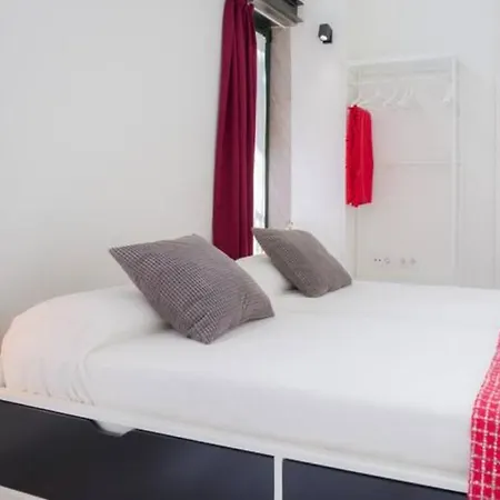 Apartamento A Estrenar Frente A La Plaza De Espana *