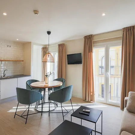 Magna Aparthotel 2*