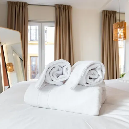 Magna Aparthotel Sevilla