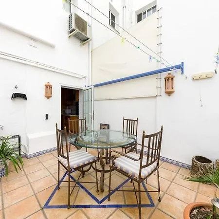 Patio Asiatico En El Centro De * Seville