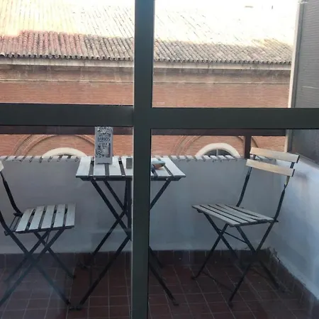 Triana Luck Apartment *