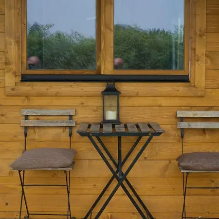 Hermoso De Madera Сasa de vacaciones