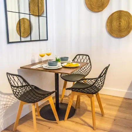 Apartment New In Traditional Building Of The Xvi Century Seville