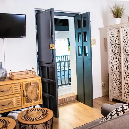 Apartment New In Traditional Building Of The Xvi Century *