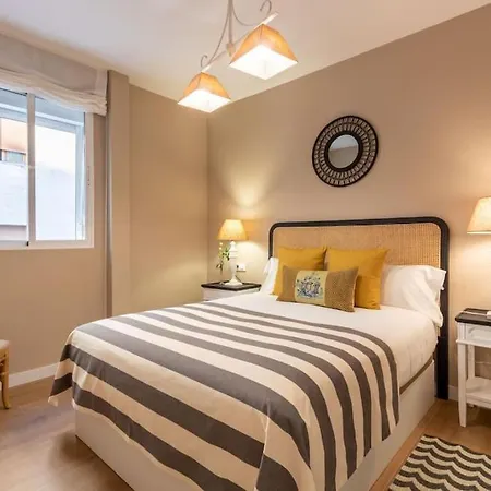 Apartment Plaza Nueva Deluxe By Valcambre