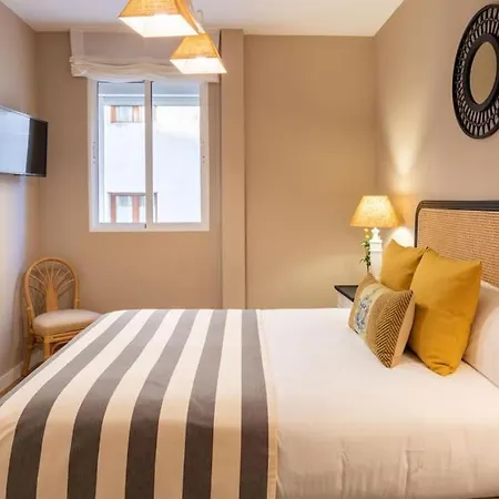 Apartment Plaza Nueva Deluxe By Valcambre