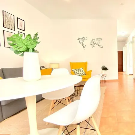 Apartment Comfortable Old Town, Parking Optional *
