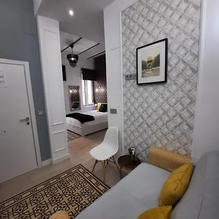 Проживание в семье La Del Conde Luxury Севилья