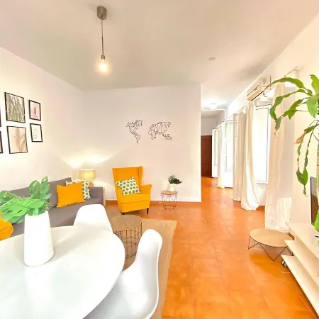 Apartment Comfortable Old Town, Parking Optional *