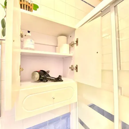 Apartment Comfortable Old Town, Parking Optional *