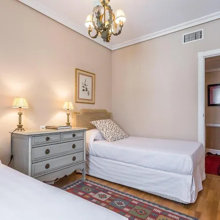 Apartment One&lux - Stylish Near Plaza De Espana