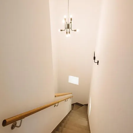 Guadalupe 15 By Magno - Penthouse With Private Solarium & Jacuzzi