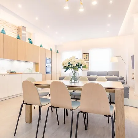 Espectacular Casa De 6 Dormitorios, 7 Banos Y 2 Terrazas Vakantiehuis Sevilla