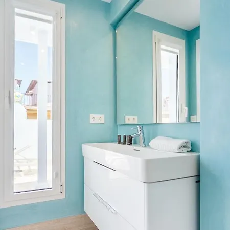Espectacular Casa De 6 Dormitorios, 7 Banos Y 2 Terrazas Vakantiehuis Sevilla
