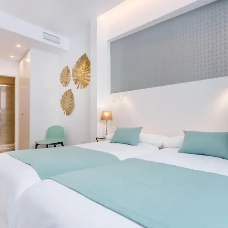Espectacular Casa De 6 Dormitorios, 7 Banos Y 2 Terrazas Vakantiehuis
