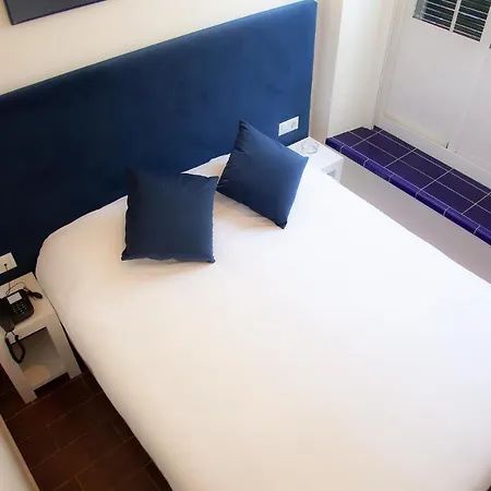 Hotel Noches En Triana 2*