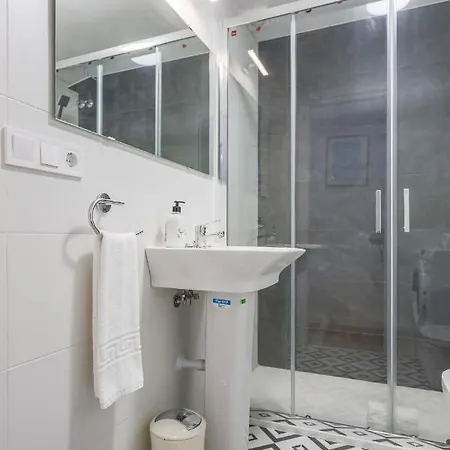 Apartment De Diseno Centro Sevilla. Wifi/ac Seville
