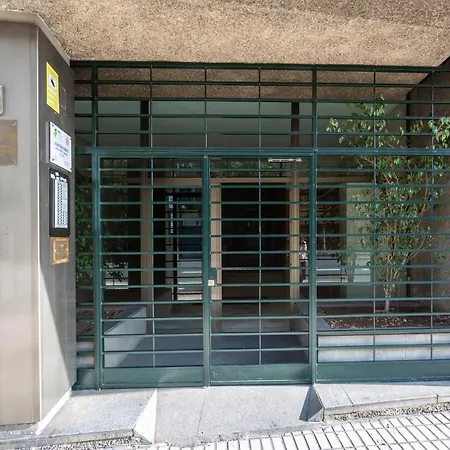 Menendez Pelayo Urban Apartment *