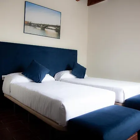 Noches En Triana Hotel 2*