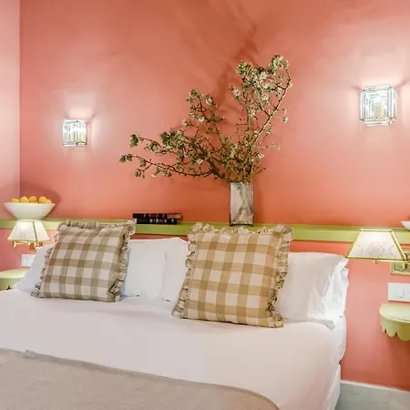 Hotel Nuea Giralda 2*