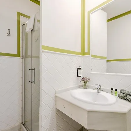 Nuea Giralda Hotel