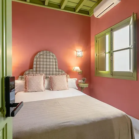 Nuea Giralda Hotel