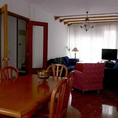Casa Soleada En Calle Tranquila Seville