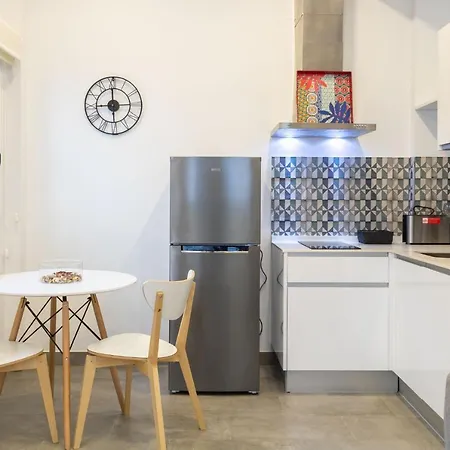 Apartment Nine O'clock Castellar By Valcambre