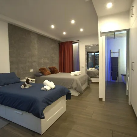 Rentalsevilla Cool & Design Apartment *