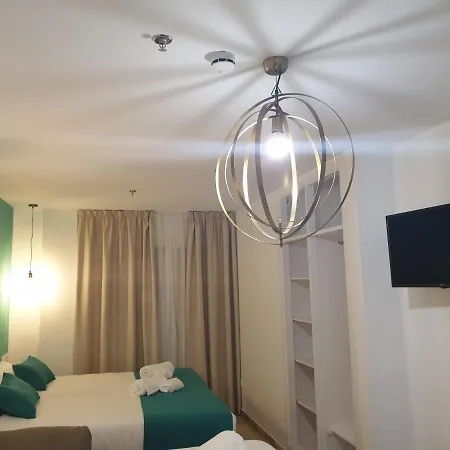 Y Dona Lola Hotel 2*