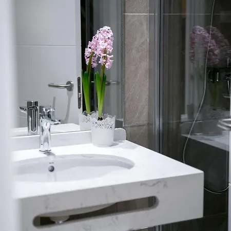 Arco Macarena Lofts Apartahotel