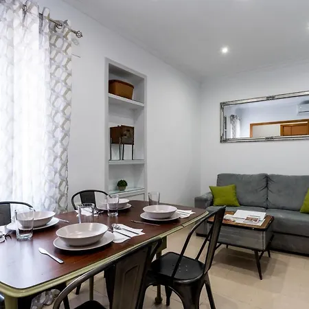 Holi-rent Salado *