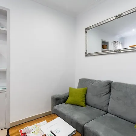Holi-rent Salado Apartment Seville