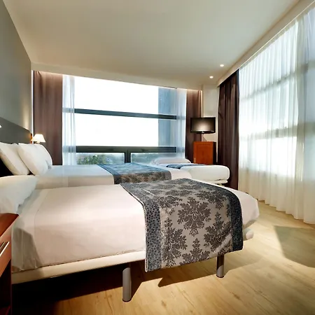 Exe Isla Cartuja Hotel 4*