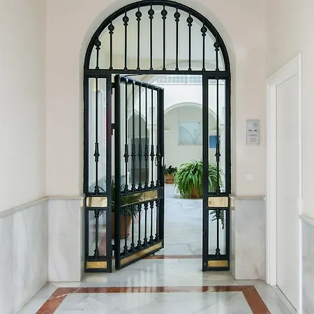 Plaza Apartahotel Sevilla