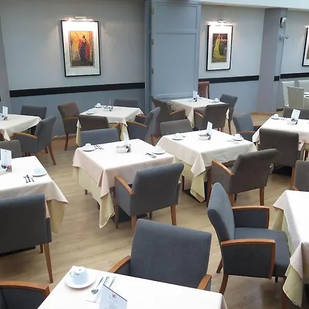 Virgen De Reyes Hotel 4*