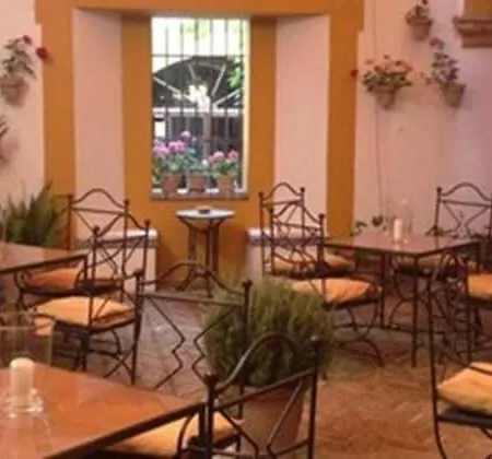 Casa Imperial 4* סביליה