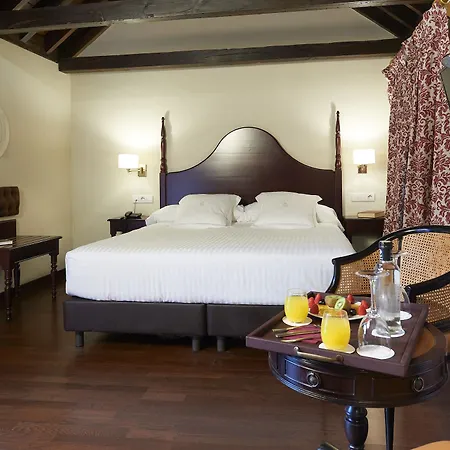 Casas De El Arenal 4*