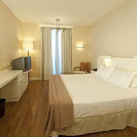 M.a. Congresos Hotel 4*
