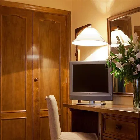 Alcazar Hotell