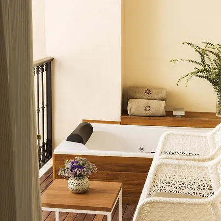 Casa 1800 Hotel 4*