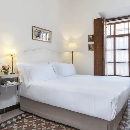 Amadeus 4* Sevilla
