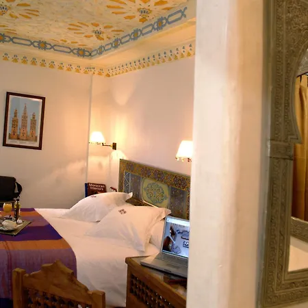 Alcoba Del Rey De Sevilla